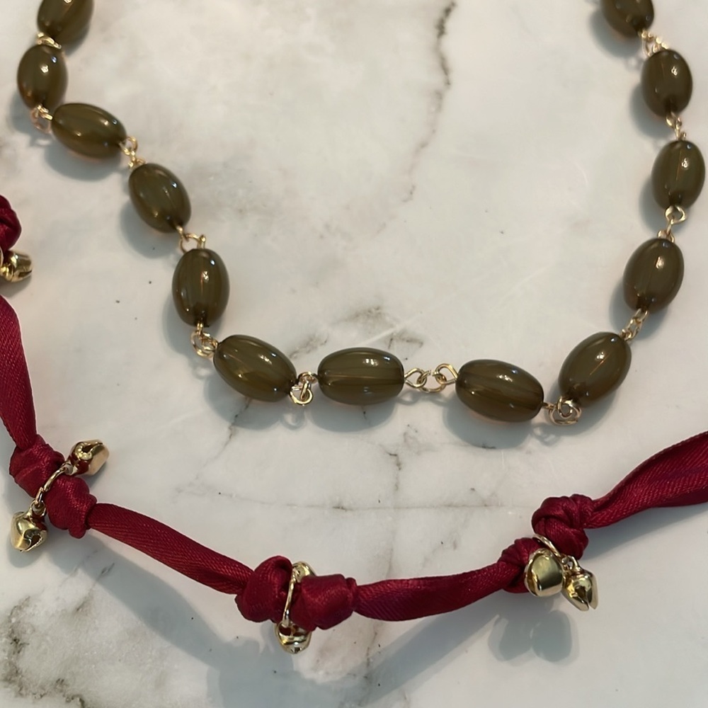 Green Beaded And Ribbon Necklaces - Picture 11 of 12